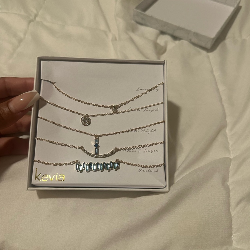Kevia | 5 peice Blue Necklace Set!